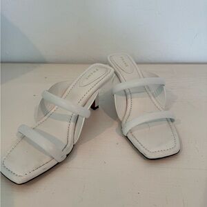 White leather sandal w/heel, size 6.5.